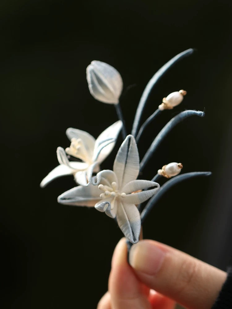 Morning Dew Floral Hair Clip - Handcrafted Chan Hua Art