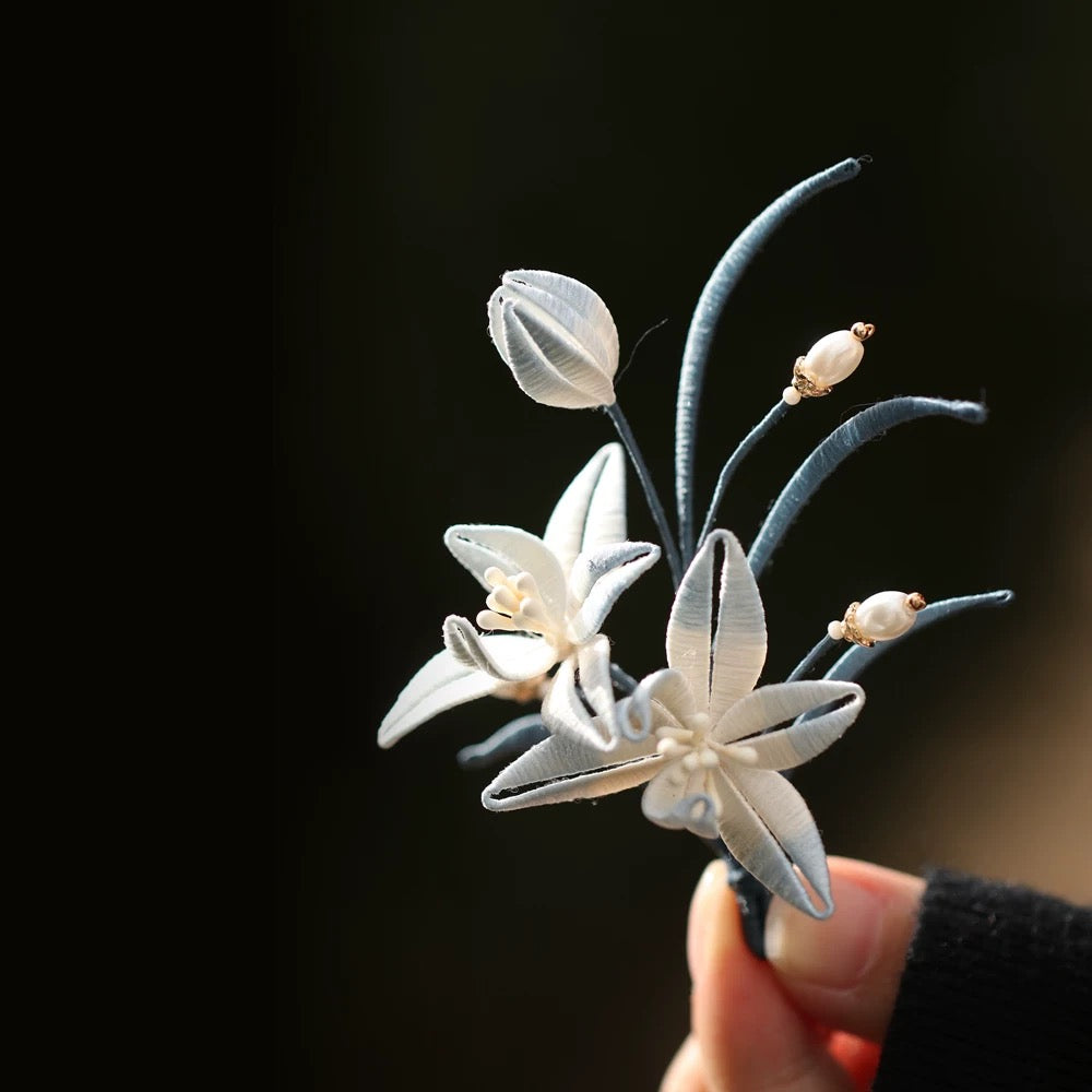 Morning Dew Floral Hair Clip - Handcrafted Chan Hua Art