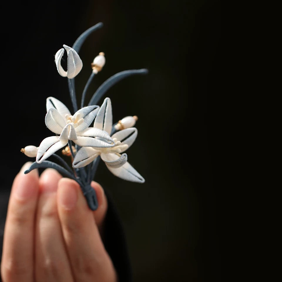 Morning Dew Floral Hair Clip - Handcrafted Chan Hua Art